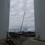 Работа автокрана 100 т Терекс Демаг. Монтаж башен молниеотводов